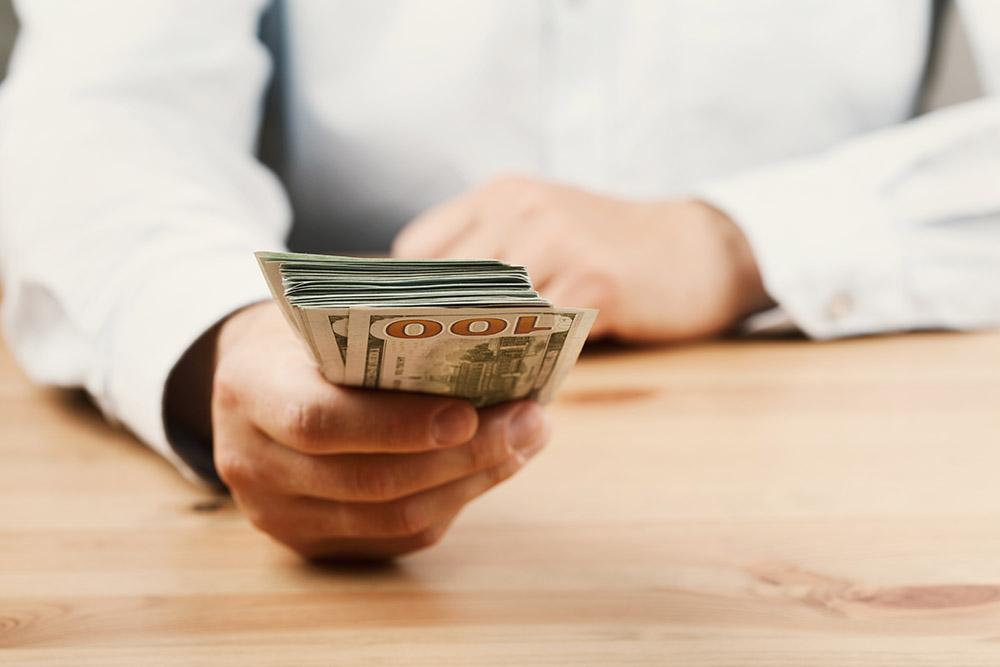 Before Taking Out A Payday Loan, Look At These 3 Options
